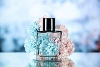 Explosión de aroma: 5 Perfumes frutales que te harán sentir vibrante y alegre
