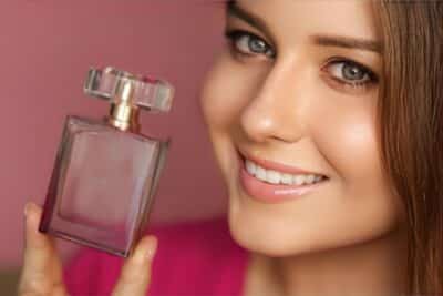 Perfumes de mujer duraderos que mantienen su aroma todo el día