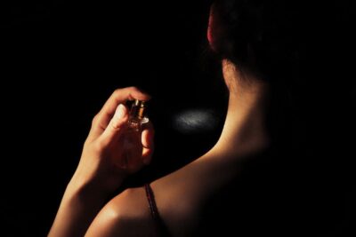Perfume, colonia y fragancia: cómo distinguir y elegir el aroma perfecto para ti