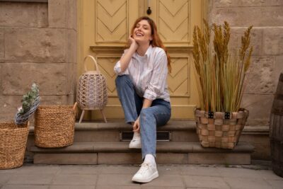 Ideas modernas para combinar tenis Vans de mujer en looks urbanos