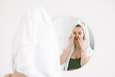 Cuidado facial según el clima: cómo adaptar la rutina en invierno y verano