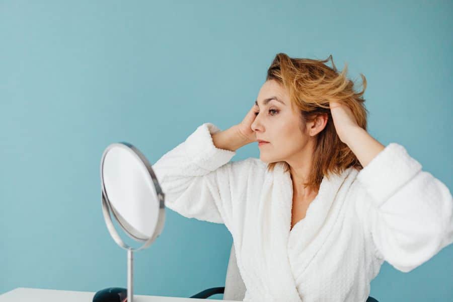 Cuidado capilar para controlar el frizz